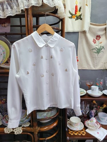 lovely embroidery pointed white blouse