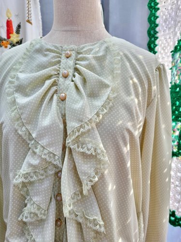 [Tokyo Sienne] romantic design dot crop blouse