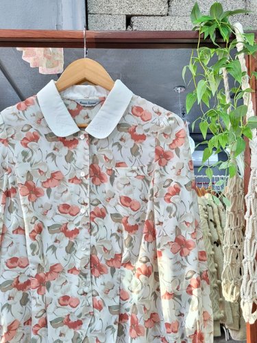 [Roman Avenue] embroidery kara romantic flower blouse