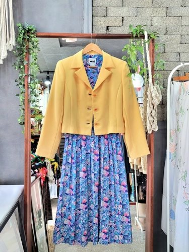 [OMO NORMA KAMALI] flower button pointed pale yellow crop jacket