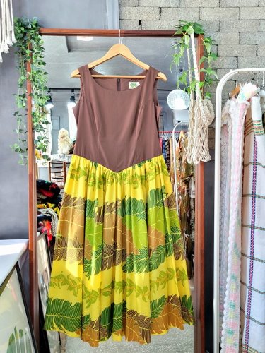 [ALOHA STANDARDS] hawaiian mood wide flare dress
