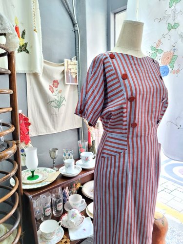 bold button pointed retro stripe dress