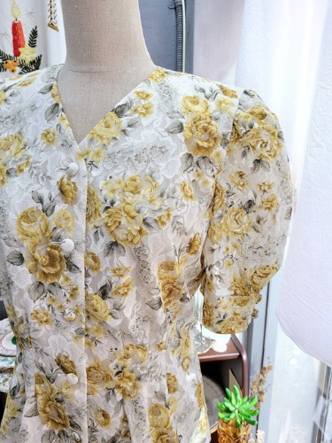 [SOEN MODE] yellow flower all lace blouse