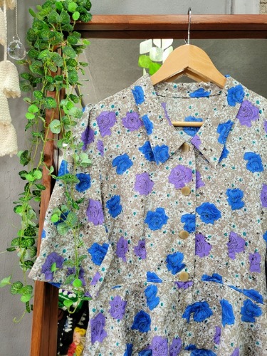 retro blue flower pattern silky blouse