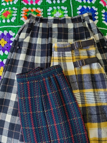 holiday mood pattern skirt