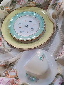 [SET] lovely garden cake plate