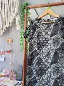 [VOW-INTERNATIONAL] black patchwork patterned dress