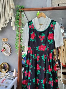 [EUROPE] retro flower pattern sleeveless flare dress
